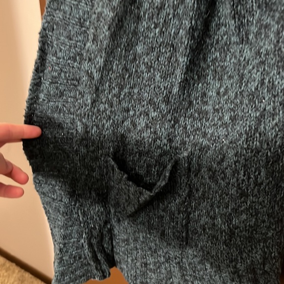 Teal and black knit sweater - Picture 5 of 8